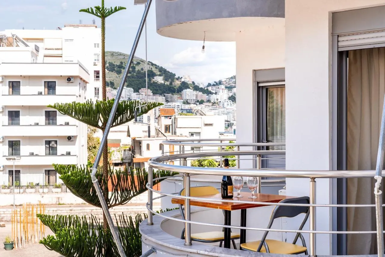דירה Work-Friendly Central Apartments, סרנדה אלבניה